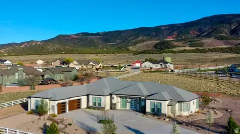 1531 S Laura Cir, Parowan, UT 84761