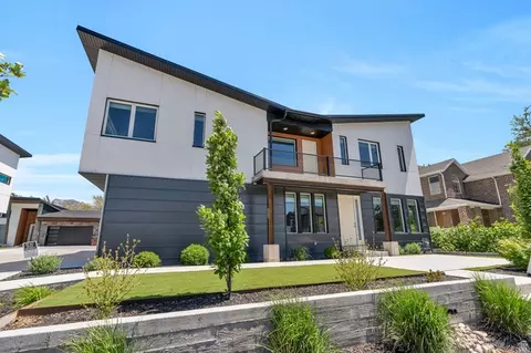 7033 S 300 E, Midvale, UT 84047