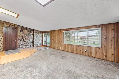 Living - 175 W Washington Ave, Murray, UT 84107 photo 5 of 8