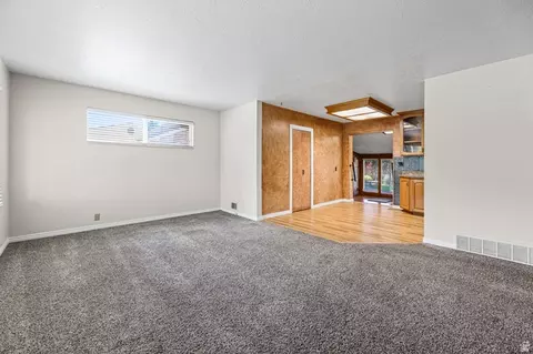 Living - 175 W Washington Ave, Murray, UT 84107 photo 1 of 8