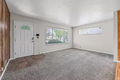 Entry Way - 175 W Washington Ave, Murray, UT 84107 photo 1 of 1