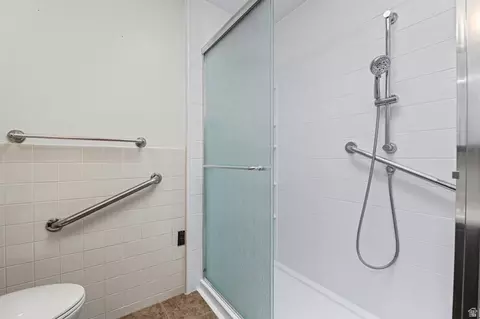 Bath - 175 W Washington Ave, Murray, UT 84107 photo 2 of 3