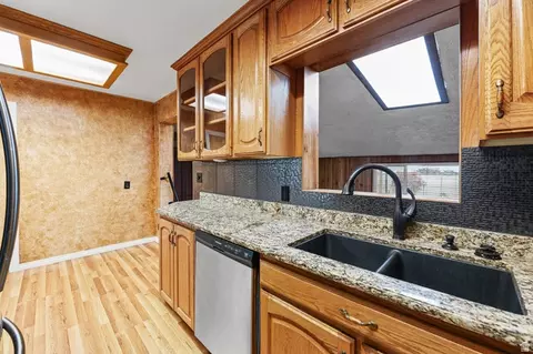 Kitchen - 175 W Washington Ave, Murray, UT 84107 photo 2 of 3