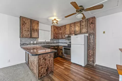 Kitchen - 175 W Washington Ave, Murray, UT 84107 photo 3 of 3