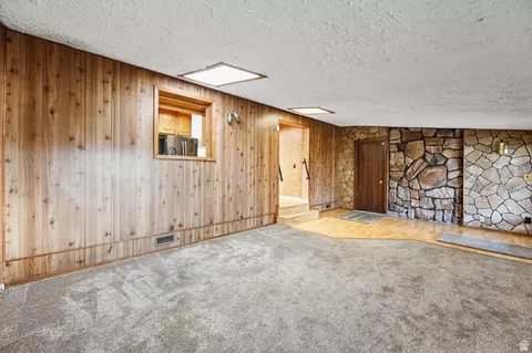 Living - 175 W Washington Ave, Murray, UT 84107 photo 4 of 8