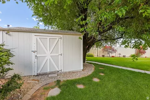 Exterior - 175 W Washington Ave, Murray, UT 84107 photo 5 of 7