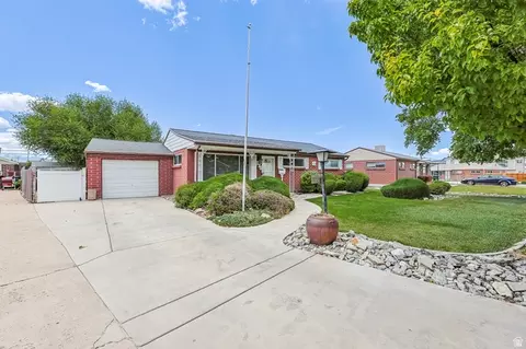 Exterior - 175 W Washington Ave, Murray, UT 84107 photo 7 of 7