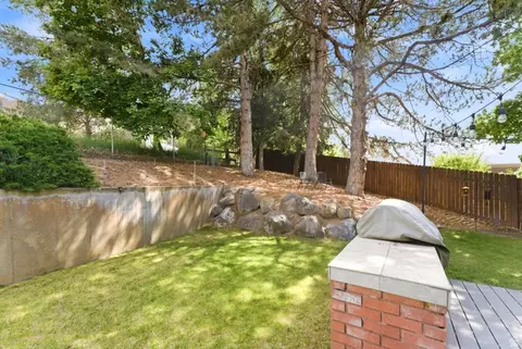 Exterior - 2675 S 450 E, Bountiful, UT 84010 photo 6 of 14