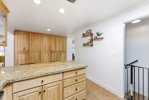 Kitchen - 2675 S 450 E, Bountiful, UT 84010 photo 4 of 5