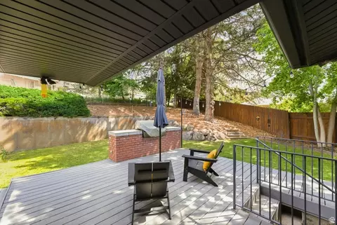 Exterior - 2675 S 450 E, Bountiful, UT 84010 photo 5 of 14