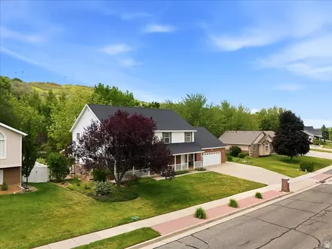View/Area - 1987 Cedar Bench Dr, South Weber, UT 84405 photo 3 of 6