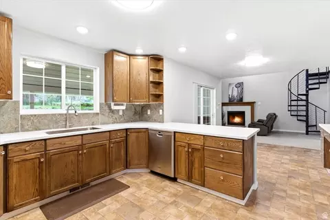 Kitchen - 1987 Cedar Bench Dr, South Weber, UT 84405 photo 1 of 9