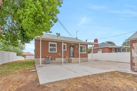 Exterior - 356 E Belview Ave, Murray, UT 84107 photo 3 of 7