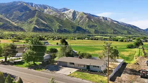 View/Area - 810 E Maple St, Mapleton, UT 84664 photo 3 of 14