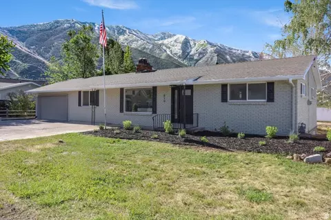 810 E Maple St, Mapleton, UT 84664