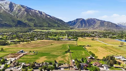 View/Area - 810 E Maple St, Mapleton, UT 84664 photo 6 of 14