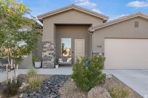 Exterior - 456 S Subway, Hurricane, UT 84737 photo 8 of 11