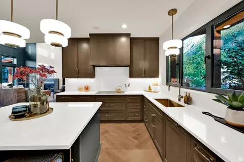 Kitchen - 3773 E Quail Hill Ln S #104, Sandy, UT 84092 photo 4 of 7