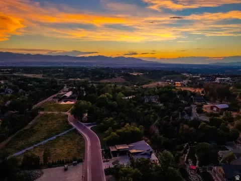 View/Area - 3773 E Quail Hill Ln S #104, Sandy, UT 84092 photo 17 of 21