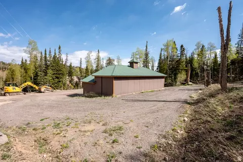 539 N Half Circle Dr, Brian Head, UT 84719 photo 12