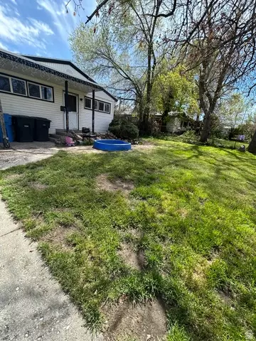 6889 S Greenfield Way, Salt Lake City, UT 84121