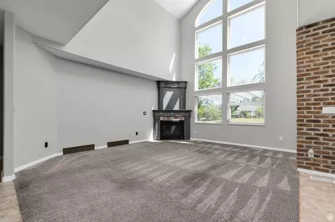 Living - 1417 E Blacksmith Ln, Draper, UT 84020 photo 1 of 6