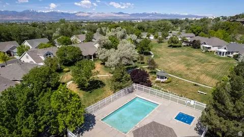 Exterior - 1417 E Blacksmith Ln, Draper, UT 84020 photo 8 of 8
