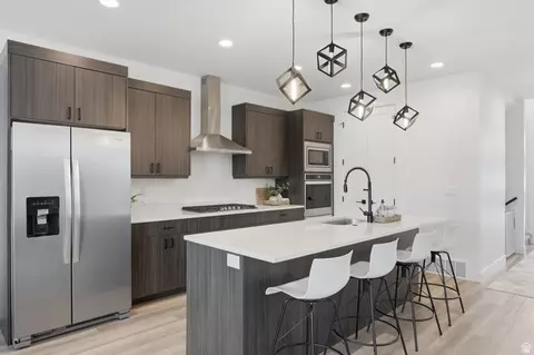 5653 S Bamburgh View Cir, Murray, UT 84107