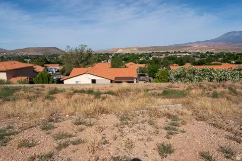 339 N 200 E #41, La Verkin, UT 84745