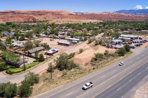 1261 S Highway 191, Moab, UT 84532 photo 2