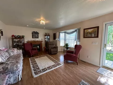 Living - 525 N 100 E, Fairview, UT 84629 photo 2 of 6