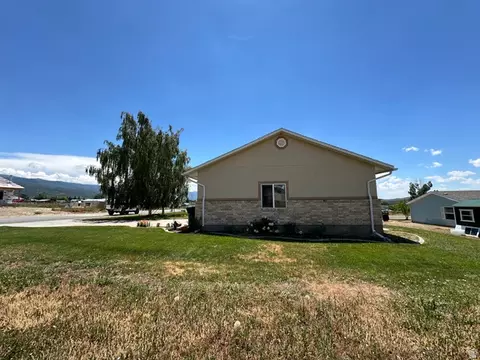 Exterior - 525 N 100 E, Fairview, UT 84629 photo 6 of 8