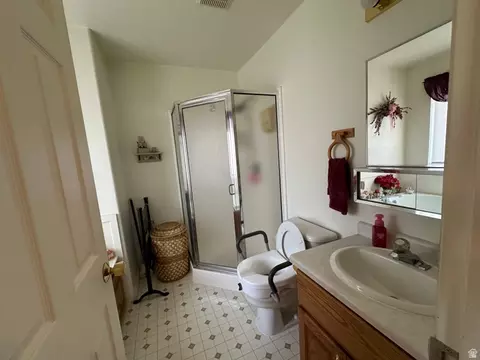Bath - 525 N 100 E, Fairview, UT 84629 photo 3 of 5