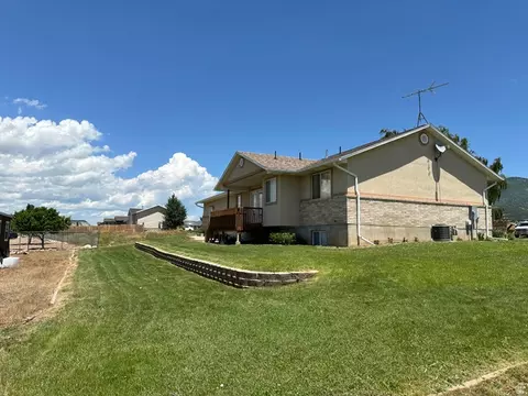 Exterior - 525 N 100 E, Fairview, UT 84629 photo 4 of 8