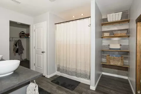 Bath - 2149 Eagle Crest Way, Eagle Mountain, UT 84005 photo 3 of 4
