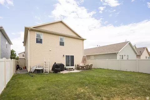 Exterior - 2149 Eagle Crest Way, Eagle Mountain, UT 84005 photo 6 of 6
