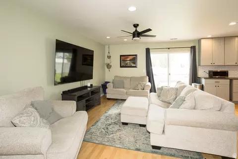Living - 2149 Eagle Crest Way, Eagle Mountain, UT 84005 photo 2 of 3