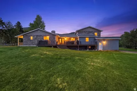 Exterior - 4071 S Crazy Acres Rd E, Daniel, UT 84032 photo 9 of 11