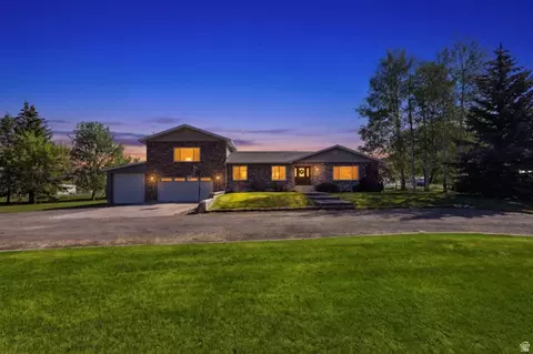 Exterior - 4071 S Crazy Acres Rd E, Daniel, UT 84032 photo 1 of 11