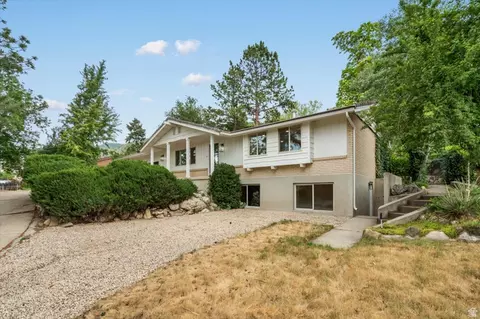 877 S 200 E, Farmington, UT 84025