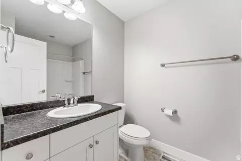 Bath - 1614 E Aspen Loop, Provo, UT 84606 photo 2 of 5