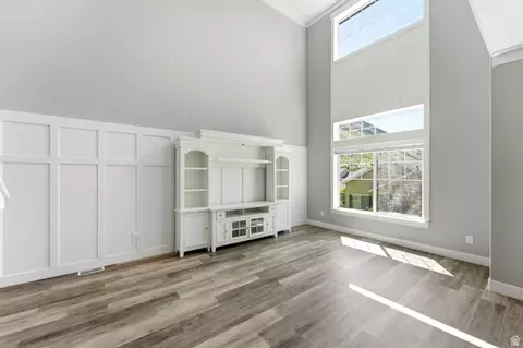 Living - 1614 E Aspen Loop, Provo, UT 84606 photo 2 of 4