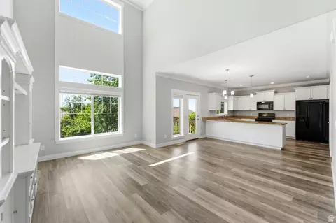 Living - 1614 E Aspen Loop, Provo, UT 84606 photo 3 of 4