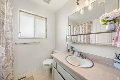 Bath - 1925 S 520 E, Orem, UT 84058 photo 1 of 3