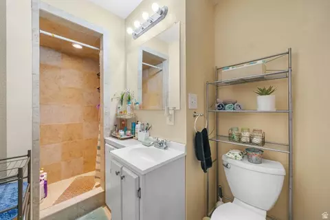 Bath - 1925 S 520 E, Orem, UT 84058 photo 3 of 3