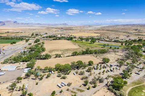 1290 E Main St, Green River, UT 84525 photo 7