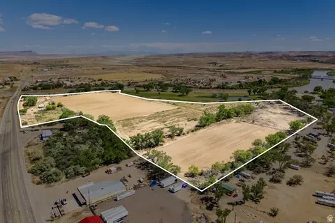 1290 E Main St, Green River, UT 84525 photo 3