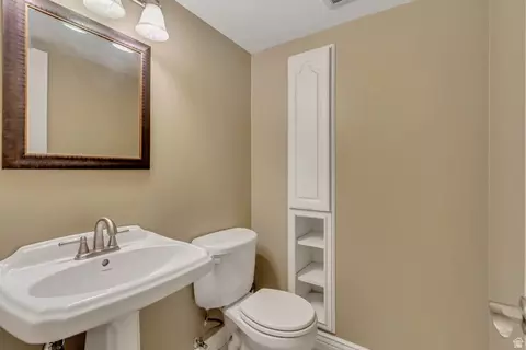 Bath - 843 E Three Fountains Dr #263, Murray, UT 84107 photo 1 of 6