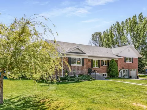 478 S 7600 E, Huntsville, UT 84317