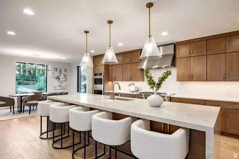4442 S Holladay Park Ln E, Holladay, UT 84124